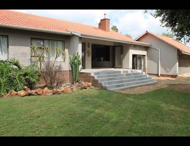 3 BEDROOM HOUSE FOR SALE IN BUURENDAL